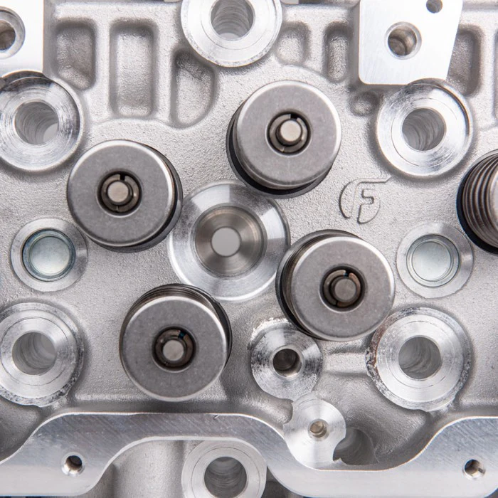 Fleece Performance Cupless Cylinder Head Set, 2001-2004 LB7 - Image 4
